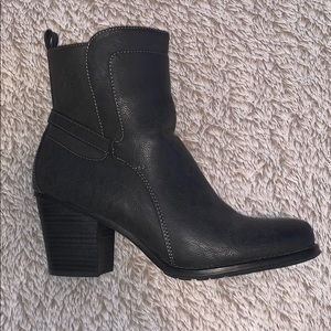 Naturalizer Leather Heeled Ankle Boots